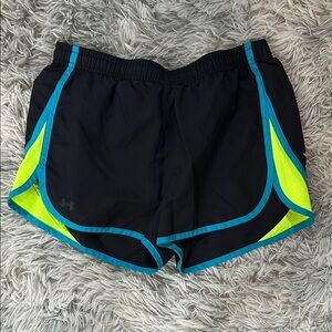 Sz Small Under Armour running shorts